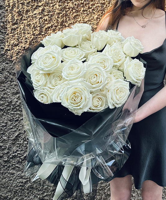 33 WhiteRose Bouquet