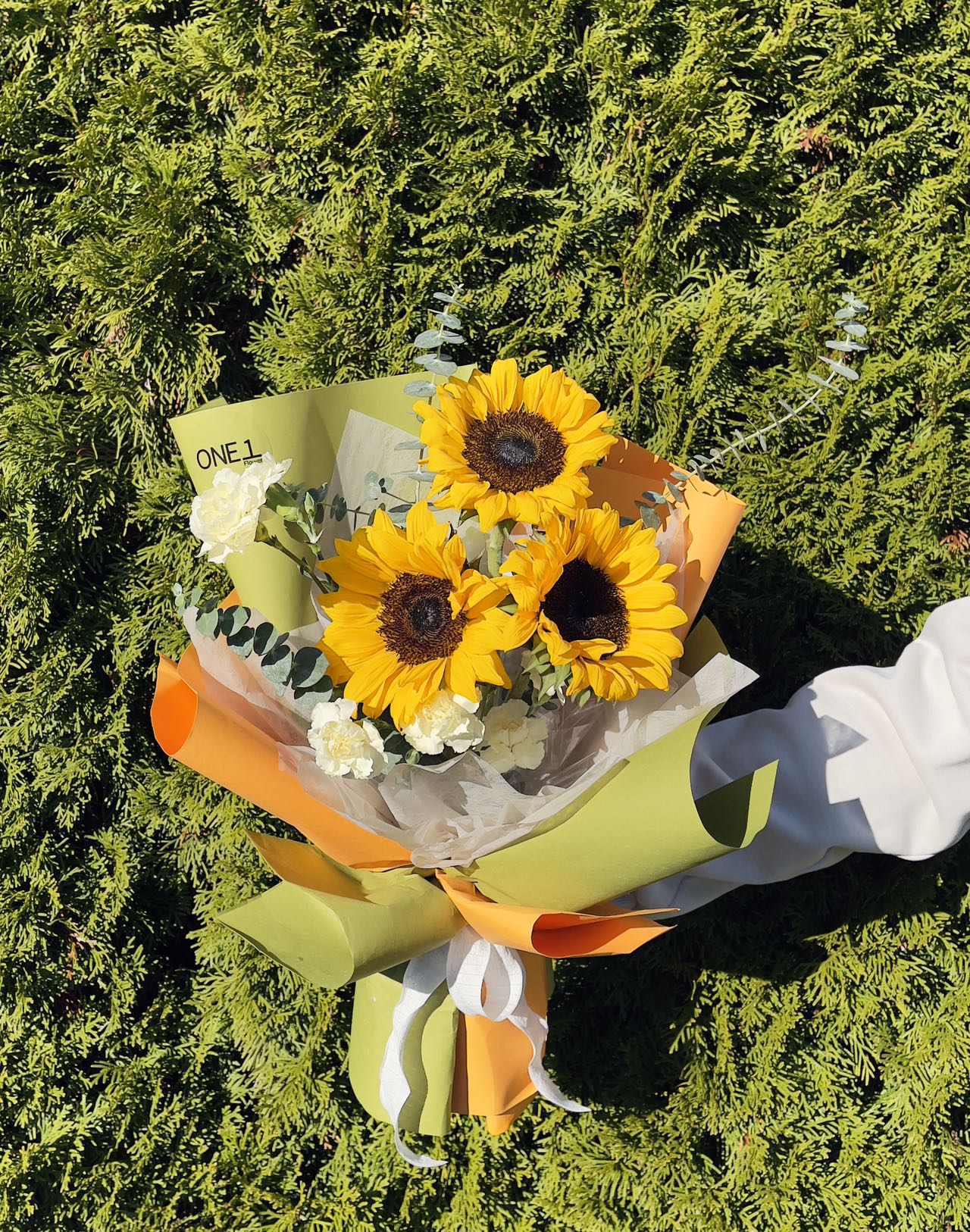 “VanGogh” Sunflower Bouquet