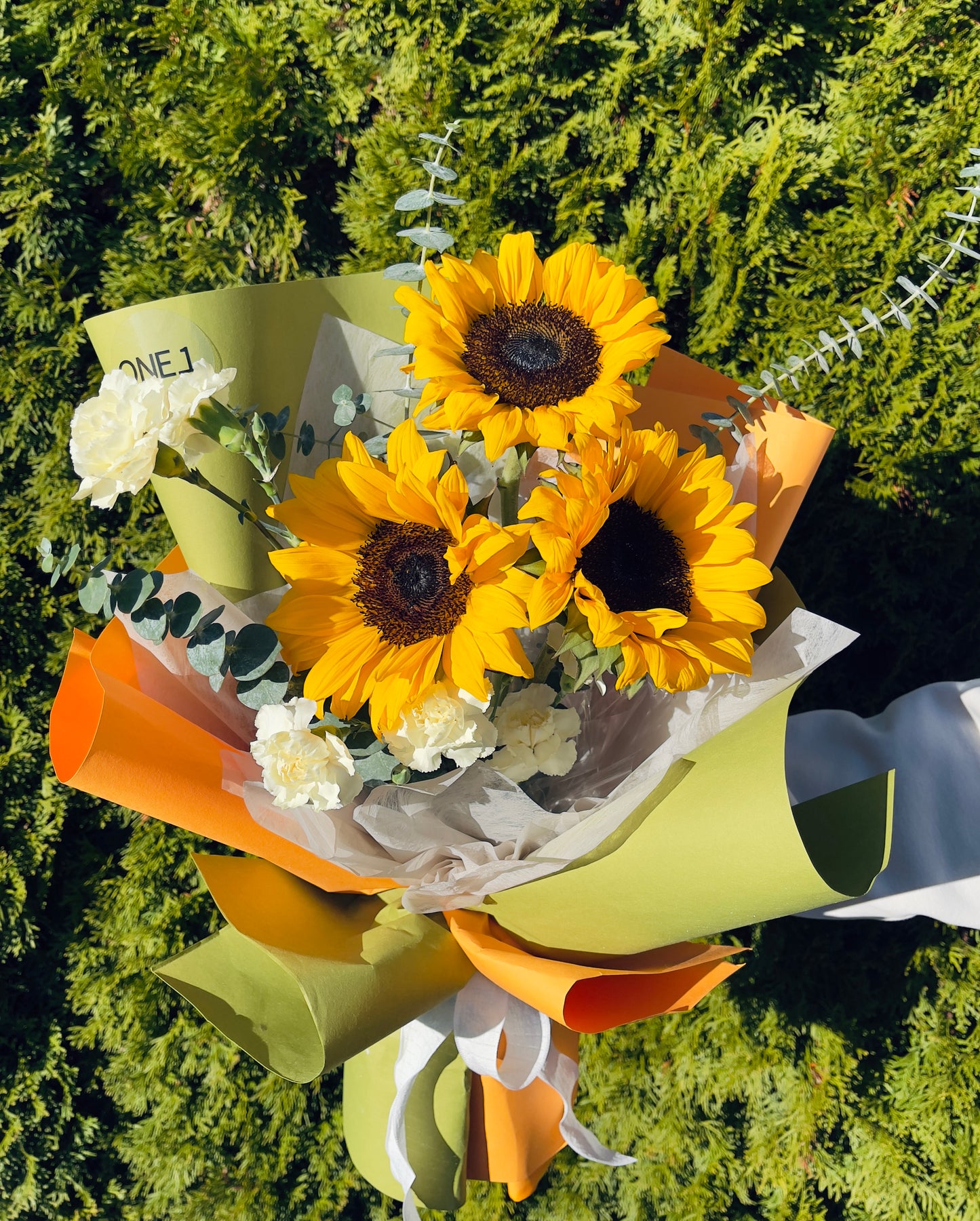 “VanGogh” Sunflower Bouquet